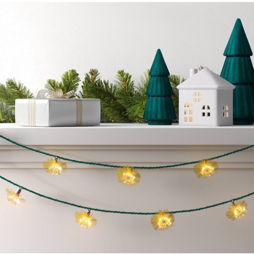 Target 20ct Christmas Tinsel Lights Gold  Warm White Lights Green Wire